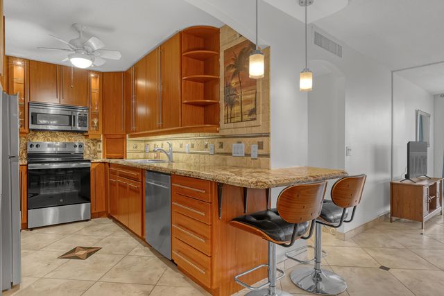 125 S Ocean Avenue 304, Palm Beach Shores, FL 33404