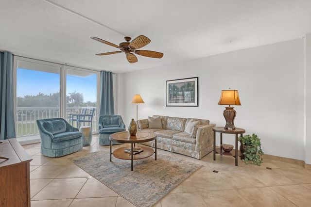 125 S Ocean Avenue 304, Palm Beach Shores, FL 33404