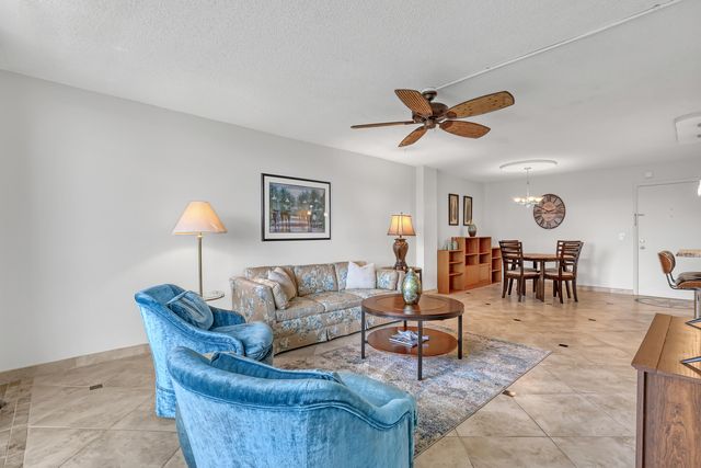 125 S Ocean Avenue 304, Palm Beach Shores, FL 33404
