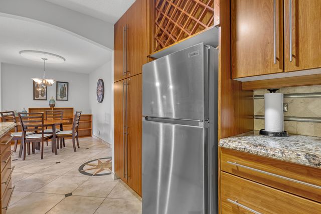 125 S Ocean Avenue 304, Palm Beach Shores, FL 33404
