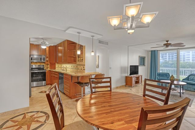 125 S Ocean Avenue 304, Palm Beach Shores, FL 33404