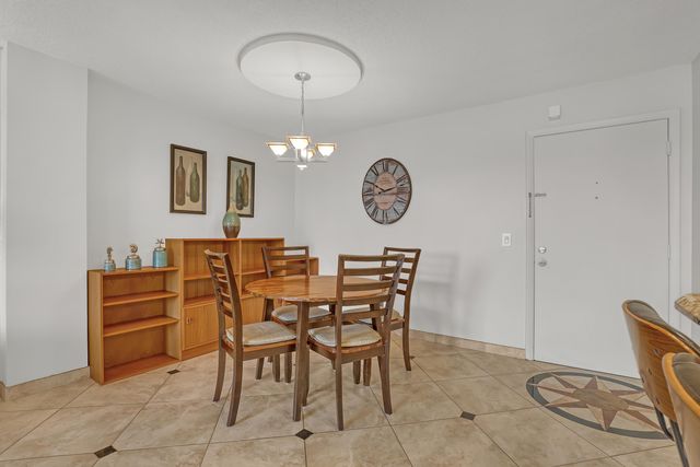 125 S Ocean Avenue 304, Palm Beach Shores, FL 33404