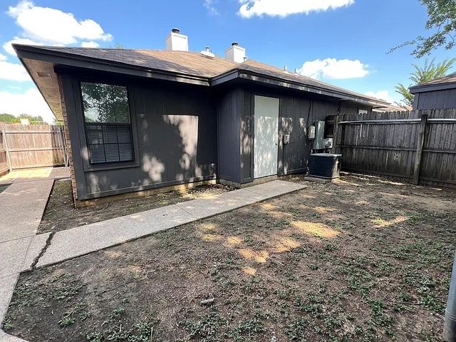 2408 Indigo Lane, Arlington, TX 76015