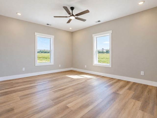 4678 William Woodard Rd, Springfield, TN 37172