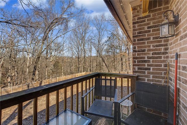 7 Netherton Lane, Bella Vista, AR 72715