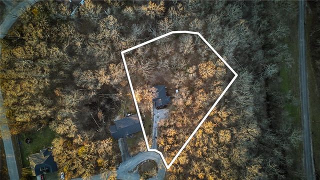 7 Netherton Lane, Bella Vista, AR 72715