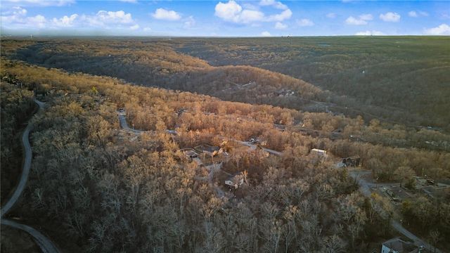 7 Netherton Lane, Bella Vista, AR 72715