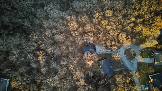 7 Netherton Lane, Bella Vista, AR 72715