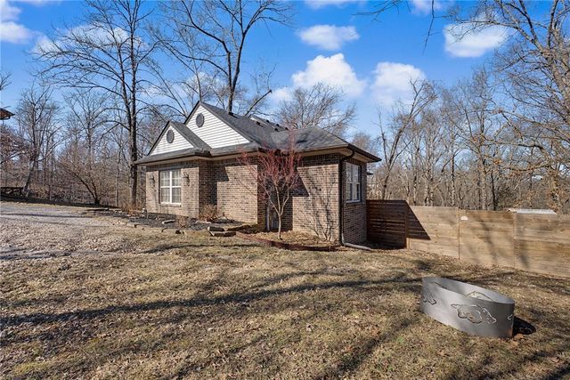7 Netherton Lane, Bella Vista, AR 72715