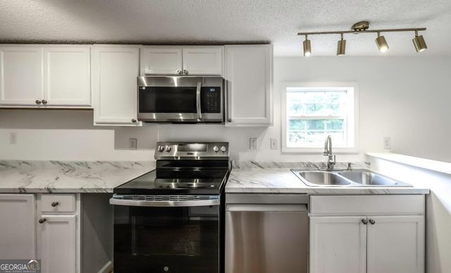 109 Maddox Road, Carrollton, GA 30117