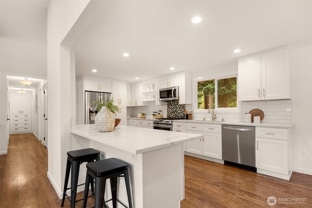 12510 SE 48th Place, Bellevue, WA 98006