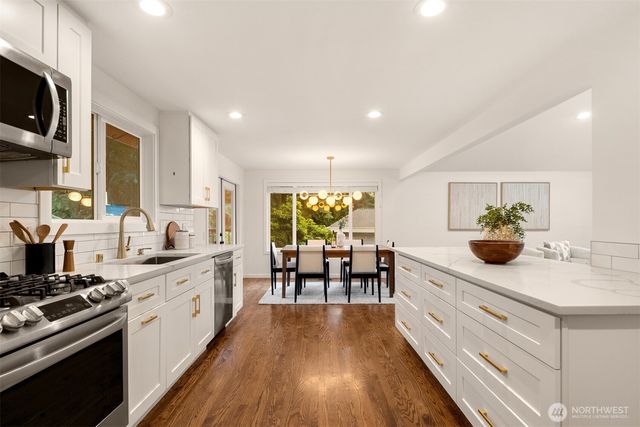 12510 SE 48th Place, Bellevue, WA 98006