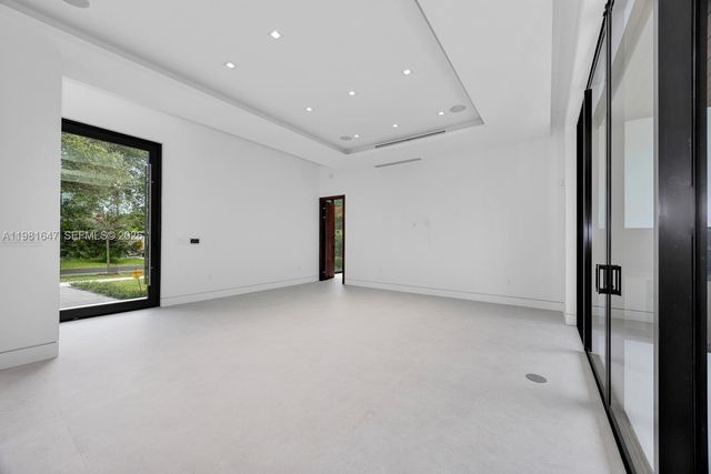 4231 SW 11th St, Miami, FL 33134