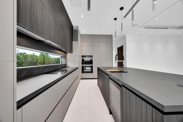 4231 SW 11th St, Miami, FL 33134