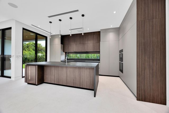 4231 SW 11th St, Miami, FL 33134