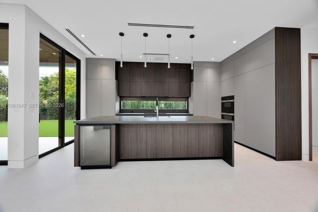 4231 SW 11th St, Miami, FL 33134