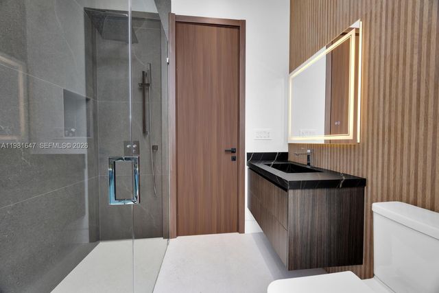 4231 SW 11th St, Miami, FL 33134