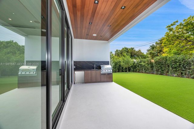 4231 SW 11th St, Miami, FL 33134