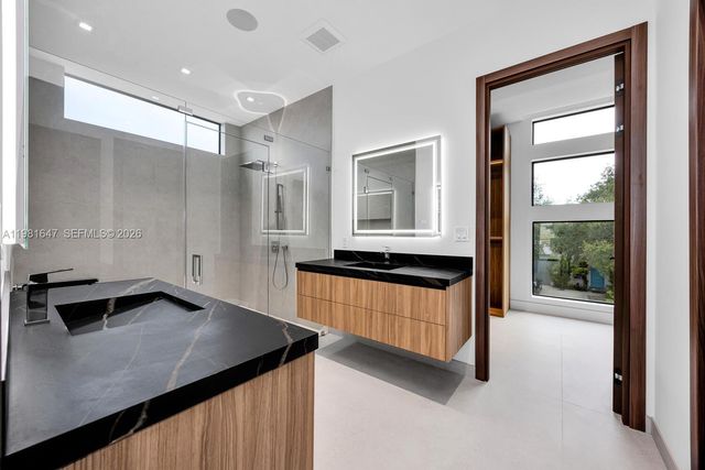 4231 SW 11th St, Miami, FL 33134