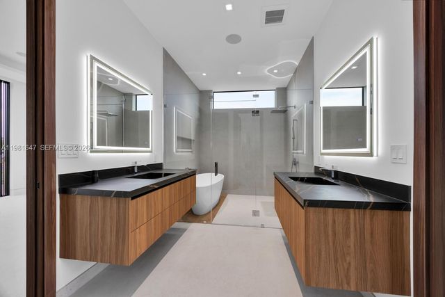 4231 SW 11th St, Miami, FL 33134