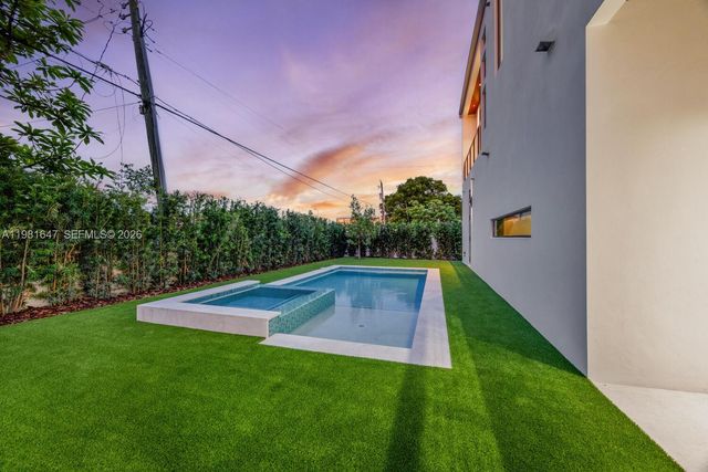 4231 SW 11th St, Miami, FL 33134