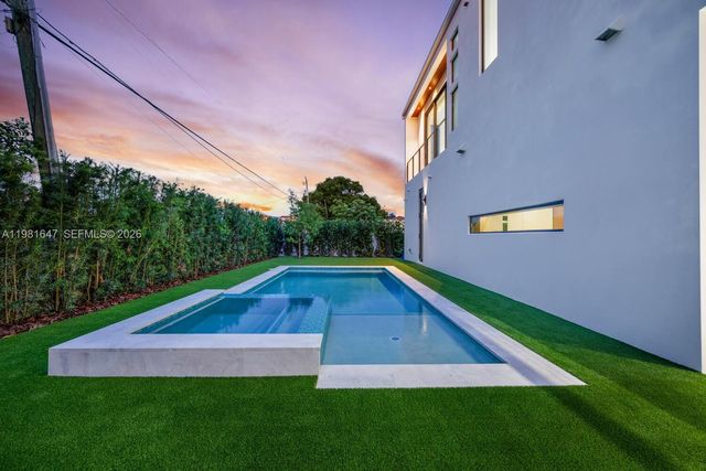 4231 SW 11th St, Miami, FL 33134