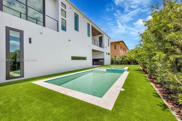 4231 SW 11th St, Miami, FL 33134