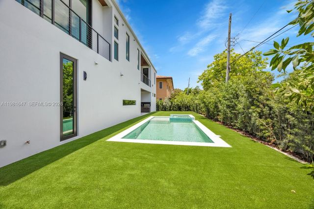 4231 SW 11th St, Miami, FL 33134