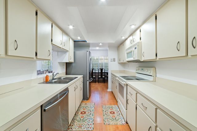 8968 W Sample Road 101, Coral Springs, FL 33065