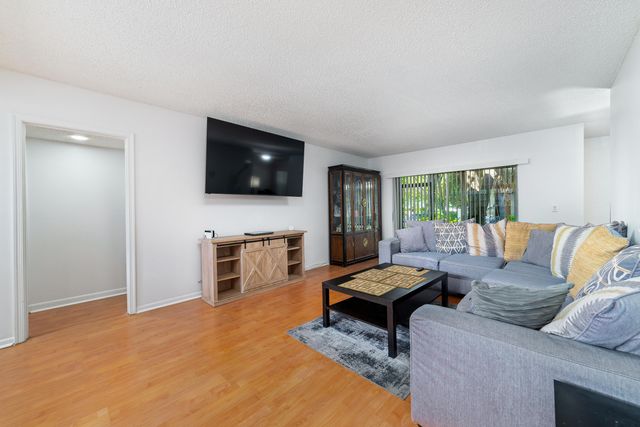 8968 W Sample Road 101, Coral Springs, FL 33065