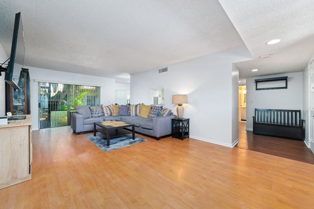 8968 W Sample Road 101, Coral Springs, FL 33065