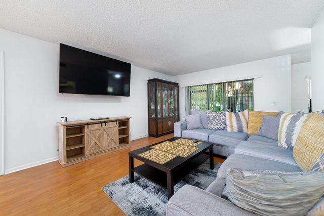 8968 W Sample Road 101, Coral Springs, FL 33065