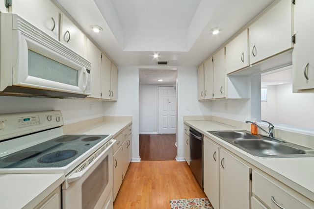 8968 W Sample Road 101, Coral Springs, FL 33065