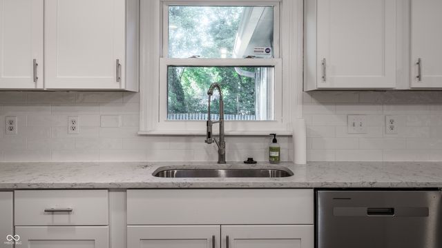 7313 Highburry Drive, Indianapolis, IN 46256