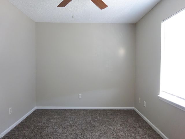 971 W Pueblo Drive, Jacksonville, NC 28546