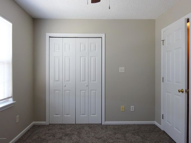 971 W Pueblo Drive, Jacksonville, NC 28546