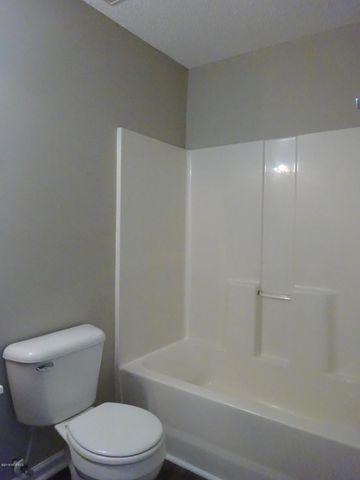 971 W Pueblo Drive, Jacksonville, NC 28546