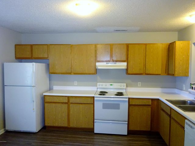 971 W Pueblo Drive, Jacksonville, NC 28546