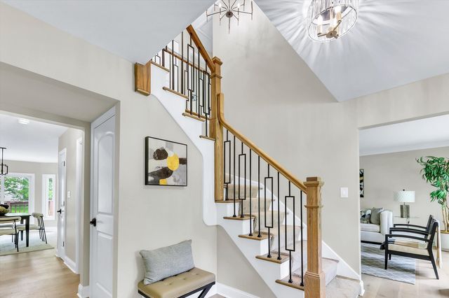 967 W Bauer Road, Naperville, IL 60563