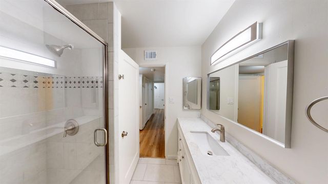 1536 W University Avenue, Fresno, CA 93705