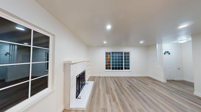 1536 W University Avenue, Fresno, CA 93705