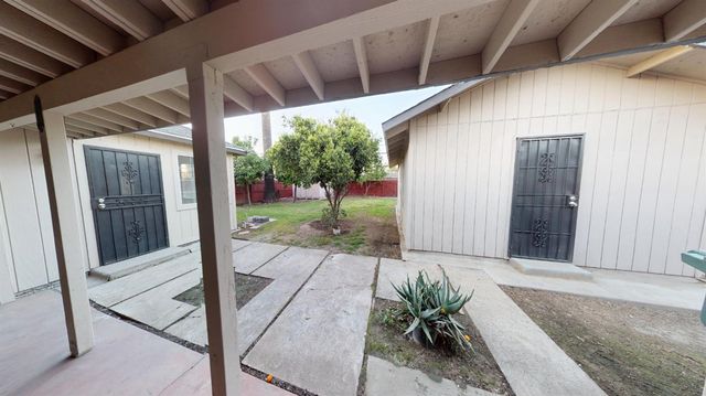 1536 W University Avenue, Fresno, CA 93705