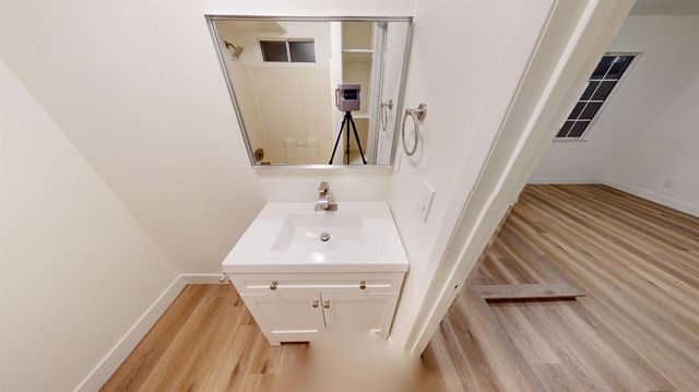 1536 W University Avenue, Fresno, CA 93705