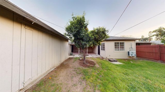 1536 W University Avenue, Fresno, CA 93705