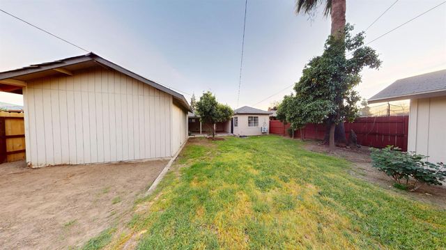 1536 W University Avenue, Fresno, CA 93705