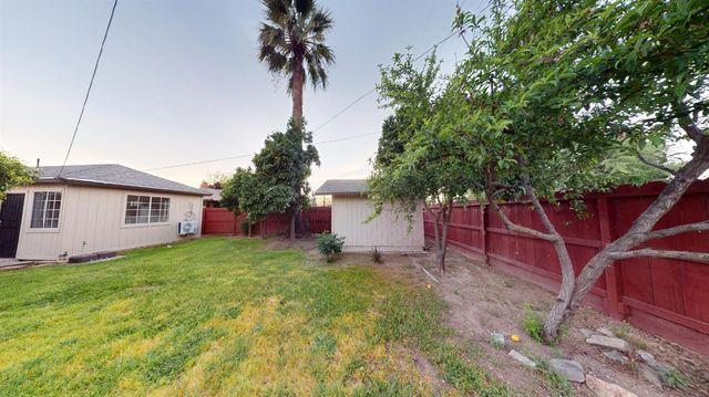 1536 W University Avenue, Fresno, CA 93705