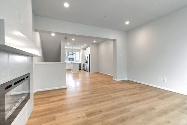 19332 NE 69th Circle, Redmond, WA 98052
