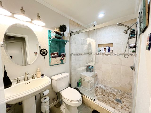 905 Miranda Drive, Mesquite, TX 75149