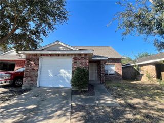 7740 Ellis Drive, Houston, TX 77489
