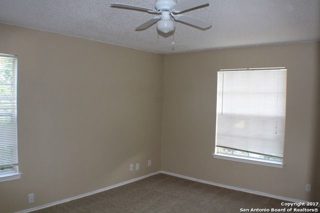 5216 Meadow Fld Apt 4, San Antonio, TX 78250